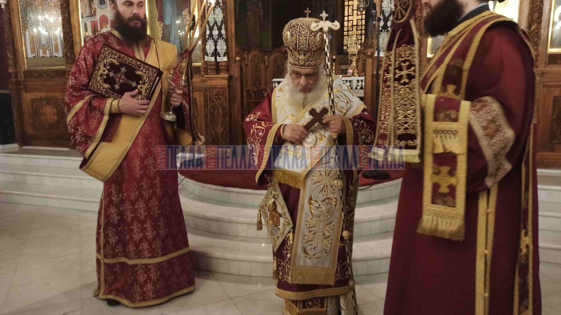 Μητροπολίτης Ιωήλ: Έψαλε τα εγκώμια και προσευχήθηκε για την κατάπαυση του Κορωνοϊού